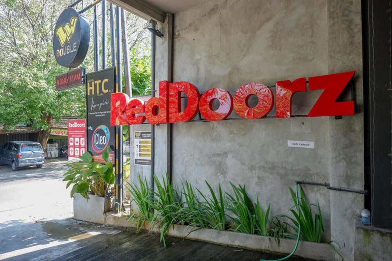 Reddoorz Plus Near Kawasan Sam Poo Kong 세마랑 외부 사진