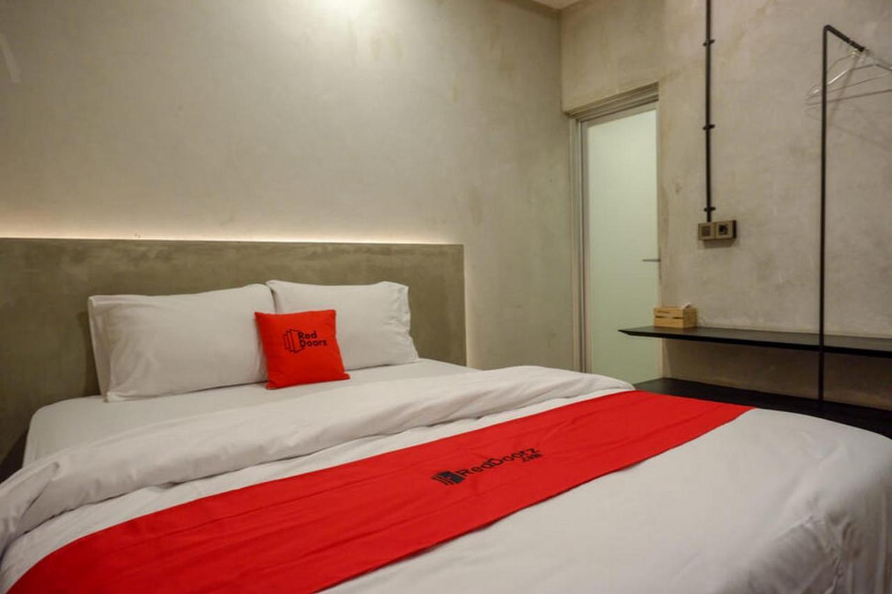 Reddoorz Plus Near Kawasan Sam Poo Kong 세마랑 외부 사진